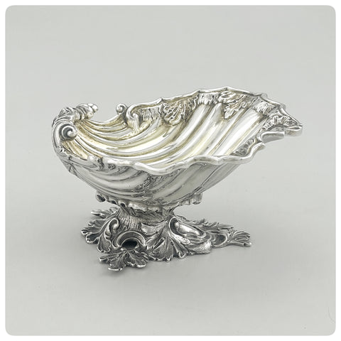 English Sterling Silver and Vermeil Salt Cellar, Hands and Company, London, 1852-1853 - The Silver Vault of Charleston