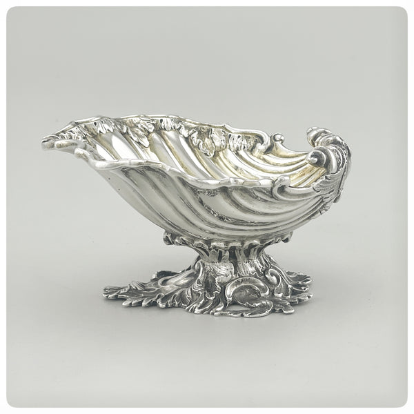 Right, English Sterling Silver and Vermeil Salt Cellar, Hands and Company, London, 1852-1853 - The Silver Vault of Charleston